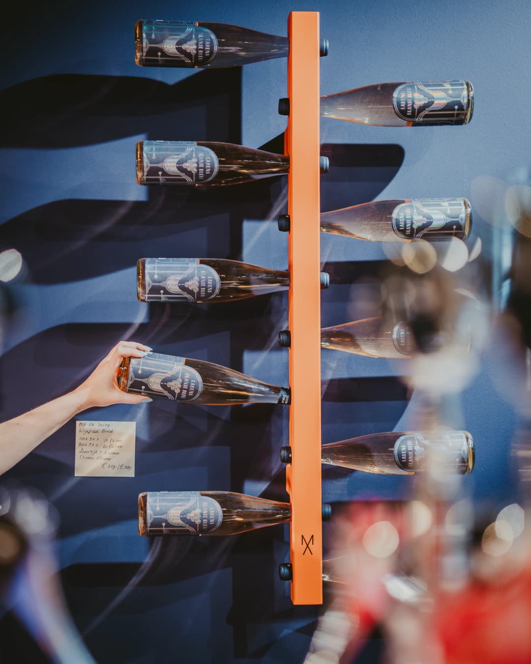 Een Intieme winkelbeleving door kleur en licht